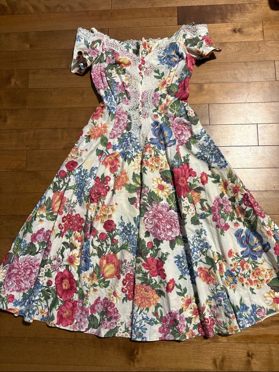 Vintage Dresses & Skirts - Vintage Floral Lace-Trim Midi Dress in Multi-Color